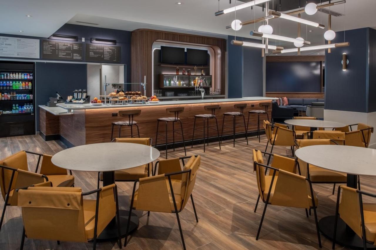 Courtyard By Marriott Olympia 호텔 외부 사진