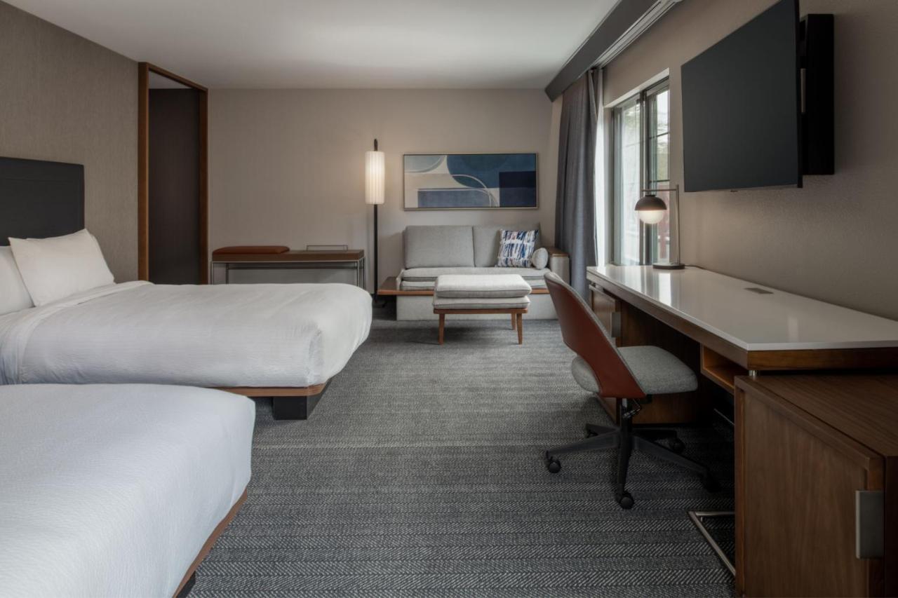 Courtyard By Marriott Olympia 호텔 외부 사진